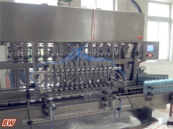 เครื่องบรรจุแยม 8 หัว