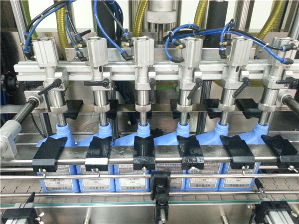 เครื่องบรรจุน้ำมันเครื่องอัตโนมัติ 6 หัว